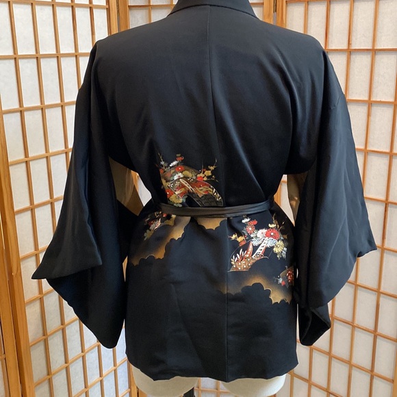 EUC Beautifully Made Kimono - Picture 3 of 13